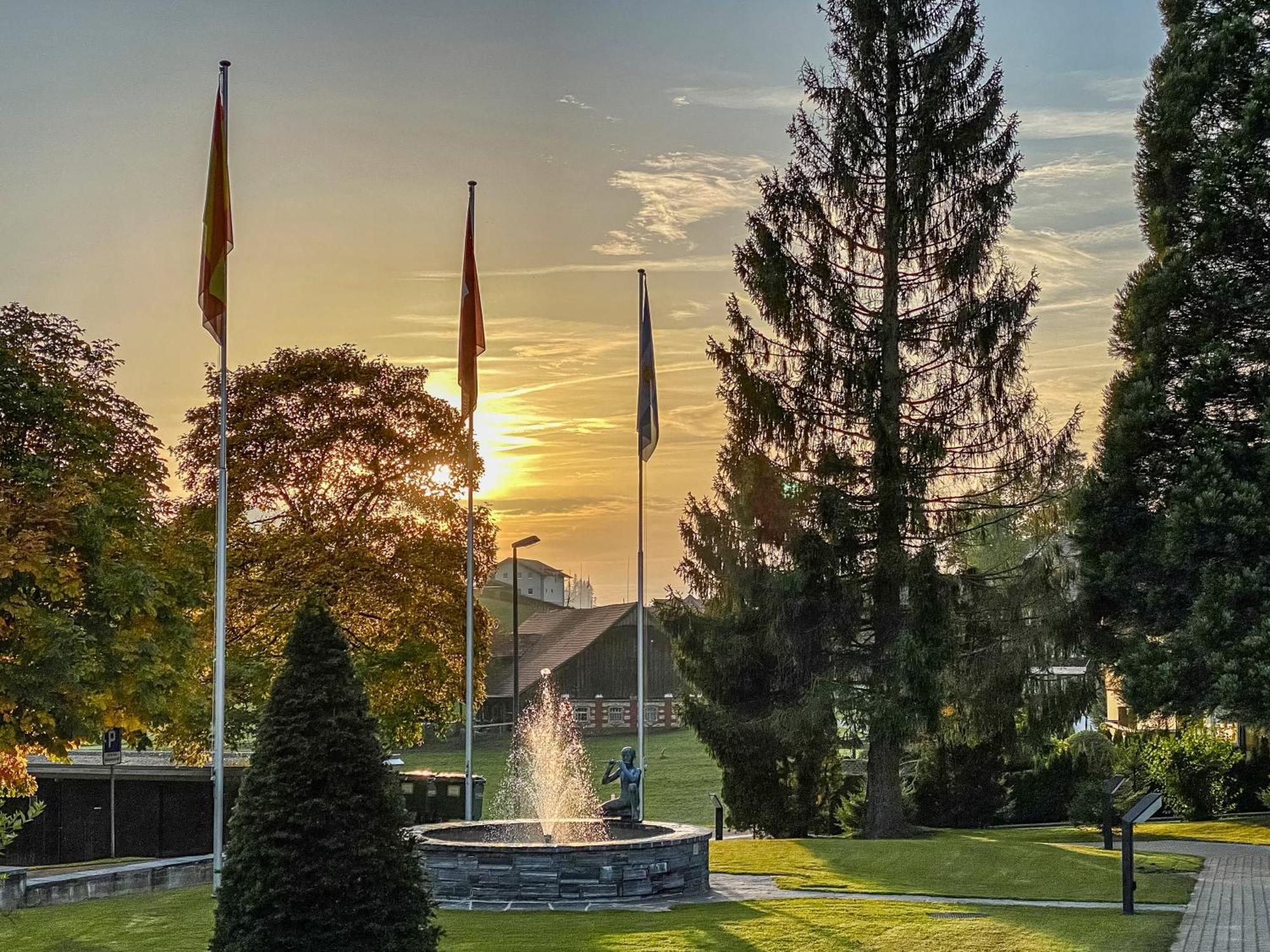 Hotel & Bildungszentrum Matt Schwarzenberg エクステリア 写真