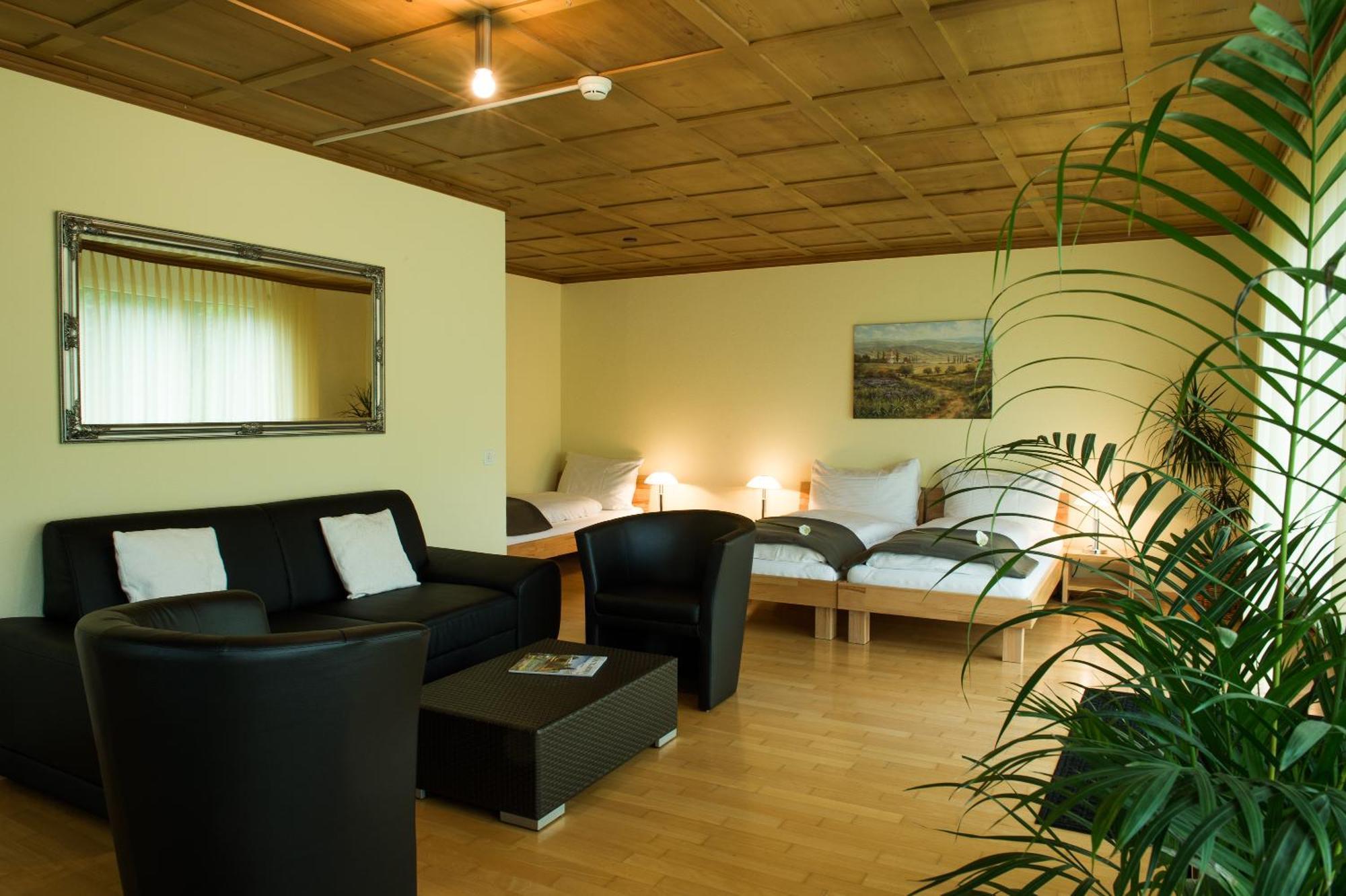 Hotel & Bildungszentrum Matt Schwarzenberg エクステリア 写真