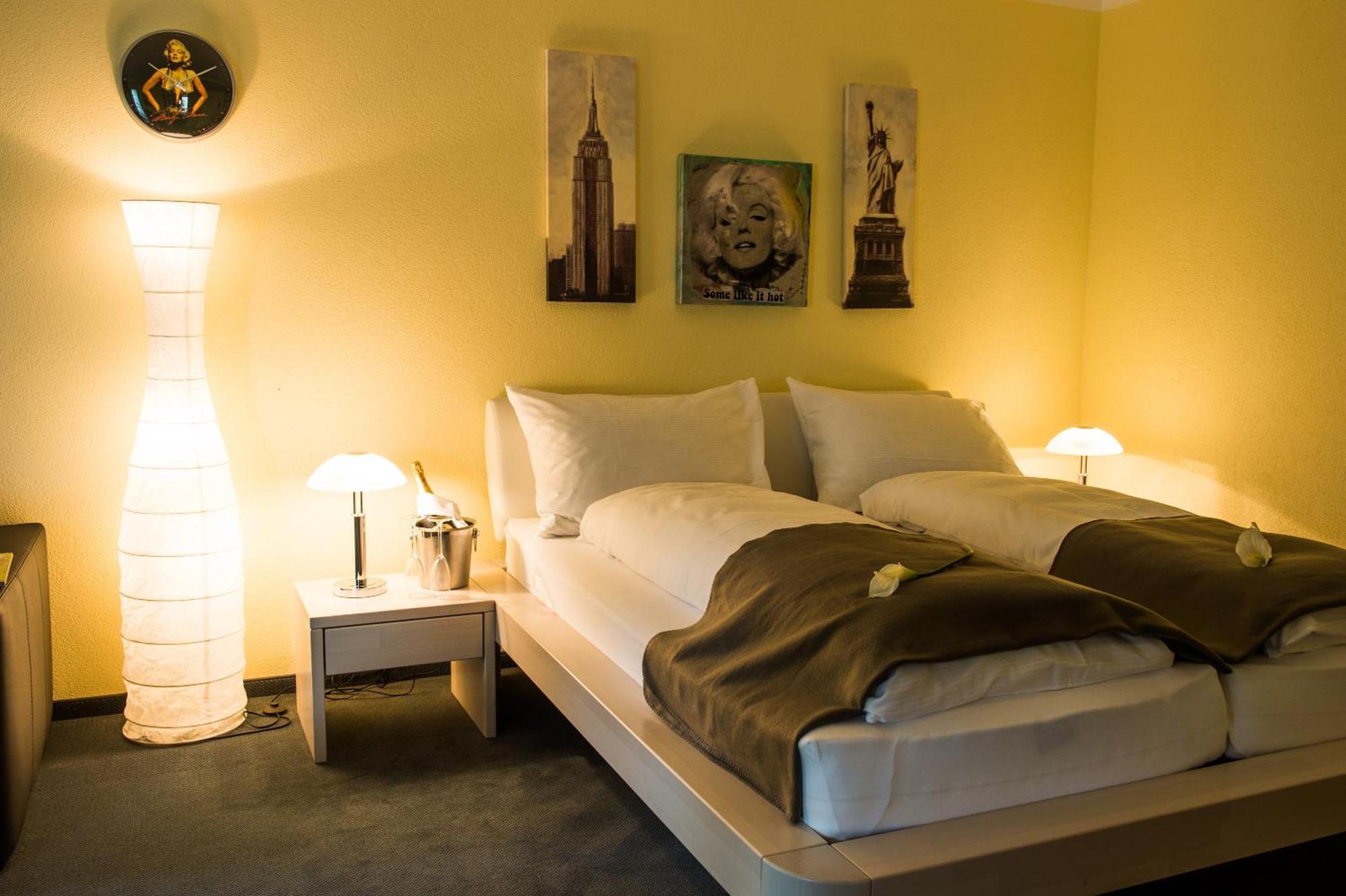 Hotel & Bildungszentrum Matt Schwarzenberg エクステリア 写真